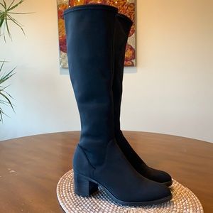 EUC Donald J Pliner Knee boots stretch material sz 6.5 but fit like 7